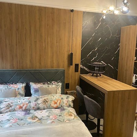 Lux Dabich 2 Lägenhet Novi Sad Exteriör bild
